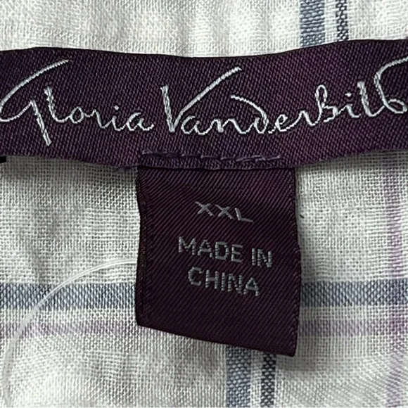 Gloria Vanderbilt Women's V-Neck, Short Sleeve High-Low Hem, Work Blouse Top NWT - Picture 3 of 7